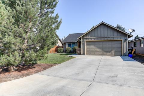 20660 Overton Pl, Bend, OR 97701 photo 2