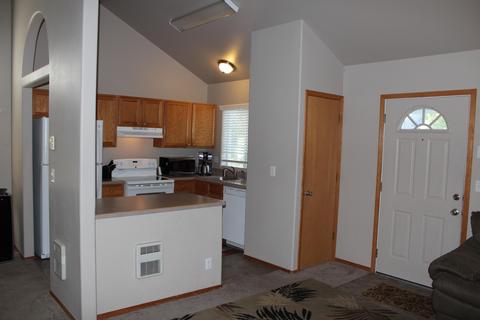 1504 NE Covington Ln, Bend, OR 97701 photo 3