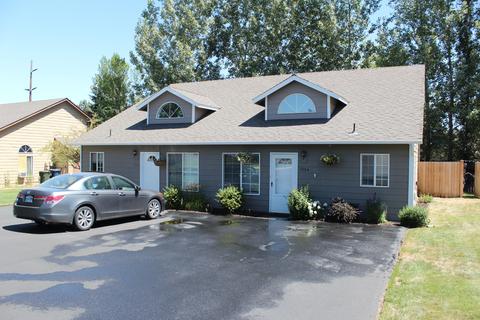 1504 NE Covington Ln, Bend, OR 97701 photo 1