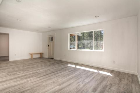17029 Island Loop Way, Bend, OR 97707 photo 9