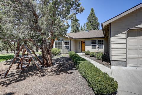 64584 Becky Ct, Bend, OR 97701 photo 4