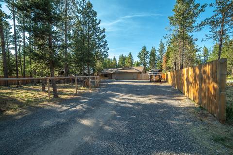 17490 Gull Dr, Bend, OR 97707 photo 1