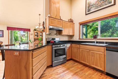 104 E Rapp Rd, Talent, OR 97540 photo 11
