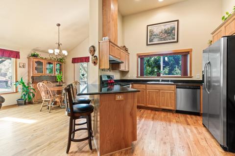 104 E Rapp Rd, Talent, OR 97540 photo 10