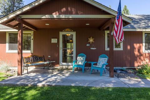 53321 Deep Woods Rd, La Pine, OR 97739 photo 2
