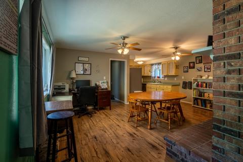 913 Freeman Rd, Central Point, OR 97502 photo 4