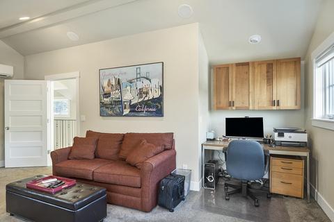229 NW Florida Ave, Bend, OR 97703 photo 35
