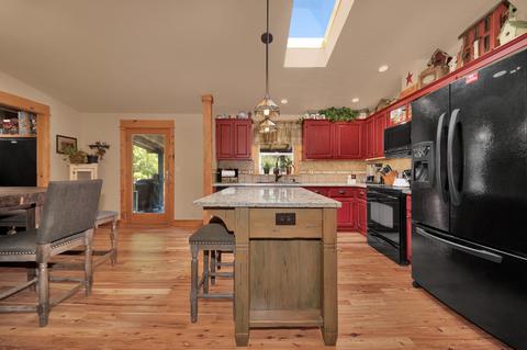 55514 Circle St, Bend, OR 97707 photo 3