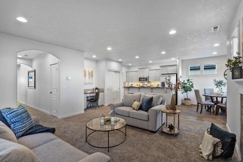 61348 SE Matthew St, Bend, OR 97702 photo 4