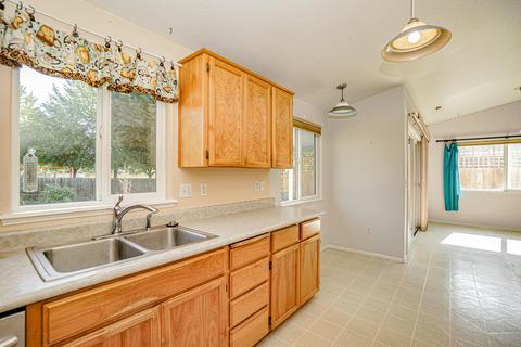 109 Samuel Ln, Phoenix, OR 97535 photo 12