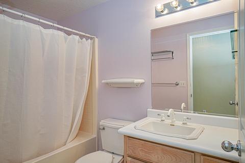 109 Samuel Ln, Phoenix, OR 97535 photo 13