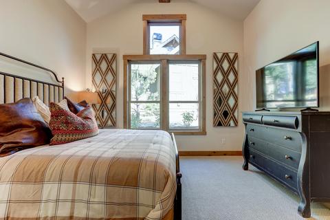 56248 Sable Rock Loop, Bend, OR 97707 photo 58
