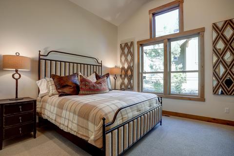 56248 Sable Rock Loop, Bend, OR 97707 photo 10