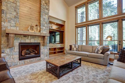 56248 Sable Rock Loop, Bend, OR 97707 photo 2