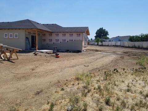 383 Cheney Loop, Central Point, OR 97502 photo 2