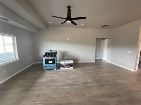 985 Stonewater Dr, Eagle Point, OR 97524 photo 6