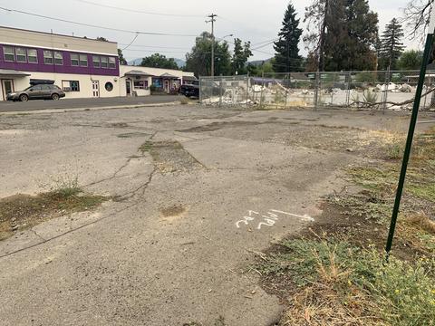 101 Main St, Phoenix, OR 97535 photo 3