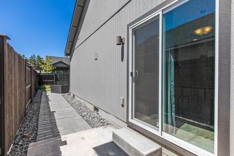 2989 NE Roxy Pl, Bend, OR 97701 photo 18