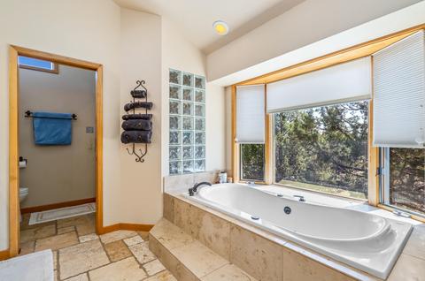 64264 Crosswinds Rd, Bend, OR 97703 photo 26