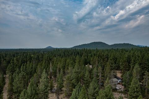 17061 Cooper Dr, Bend, OR 97707 photo 47