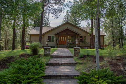 17061 Cooper Dr, Bend, OR 97707 photo 1