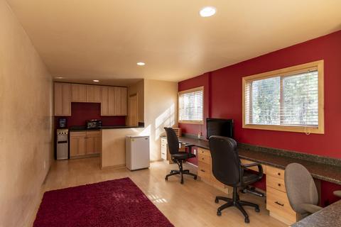 17061 Cooper Dr, Bend, OR 97707 photo 43