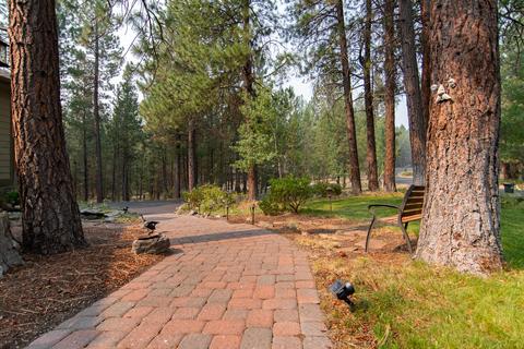 17061 Cooper Dr, Bend, OR 97707 photo 6