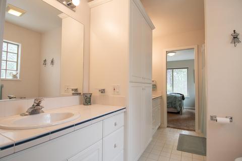 17061 Cooper Dr, Bend, OR 97707 photo 25