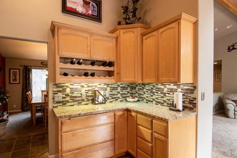 17061 Cooper Dr, Bend, OR 97707 photo 16