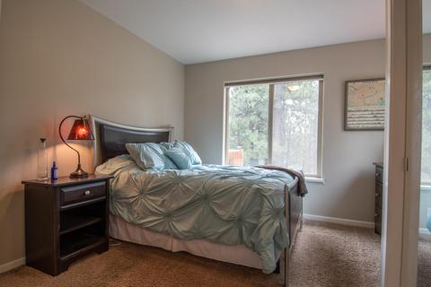 17061 Cooper Dr, Bend, OR 97707 photo 27