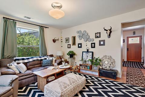 1067 E Main St, Ashland, OR 97520 photo 5