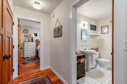 1067 E Main St, Ashland, OR 97520 photo 11