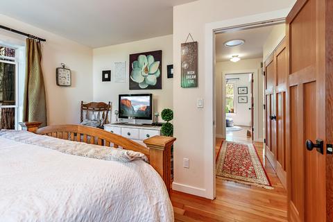 1067 E Main St, Ashland, OR 97520 photo 13