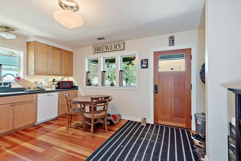 1067 E Main St, Ashland, OR 97520 photo 9