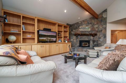 17030 Shawnee Cir, Bend, OR 97707 photo 7