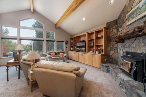 17030 Shawnee Cir, Bend, OR 97707 photo 5