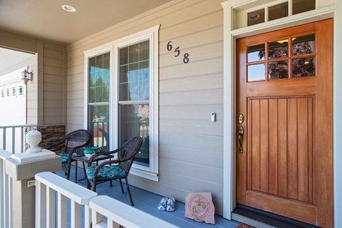 658 Cedar Wood Dr, Eagle Point, OR 97524 photo 3