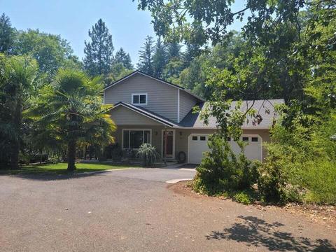 265 Shadowbrook Dr, Cave Junction, OR 97523 photo 1