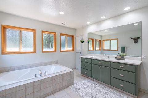 17039 Spring River Rd, Bend, OR 97707 photo 17