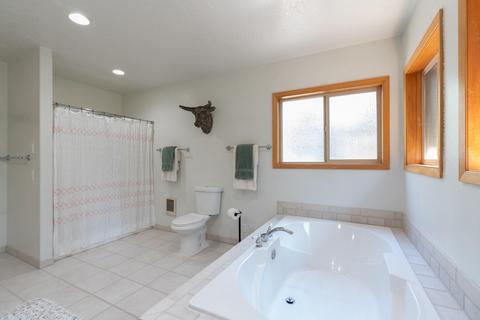 17039 Spring River Rd, Bend, OR 97707 photo 15