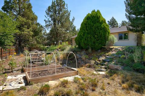 2002 NE Barrett Ct, Bend, OR 97701 photo 12