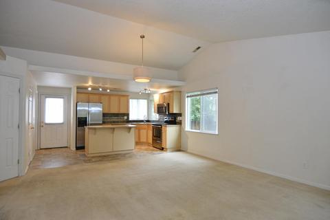 61081 Larkspur Loop, Bend, OR 97702 photo 7