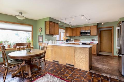 64620 Mcgrath Rd, Bend, OR 97701 photo 9