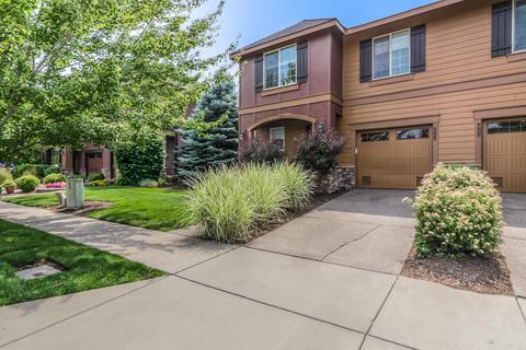 20295 Schaeffer Dr, Bend, OR 97703 photo 2