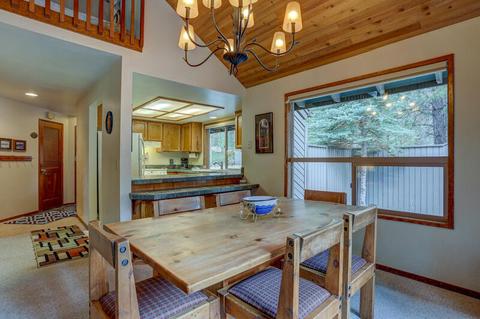 18070 E Butte Ln, Sunriver, OR 97707 photo 9