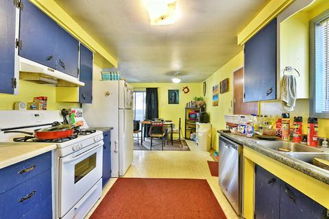 19 Comice Way, Eagle Point, OR 97524 photo 3