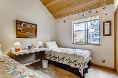 19695 Ridgewood Dr, Bend, OR 97703 photo 15