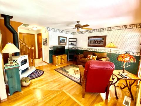 22483 Calgary Dr, Bend, OR 97702 photo 9
