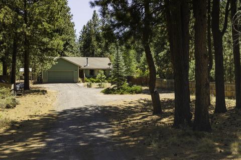 60630 River Bend Dr, Bend, OR 97702 photo 2