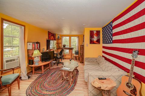 211 Third St, Phoenix, OR 97535 photo 4